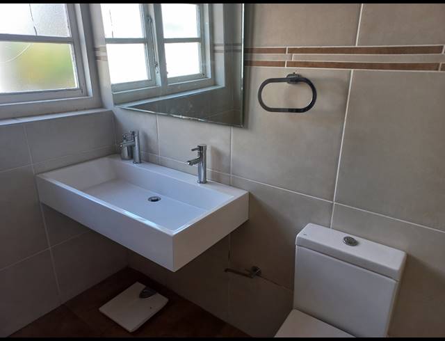 5 BEDROOM HOUSE TO LET IN MORNINGSIDE